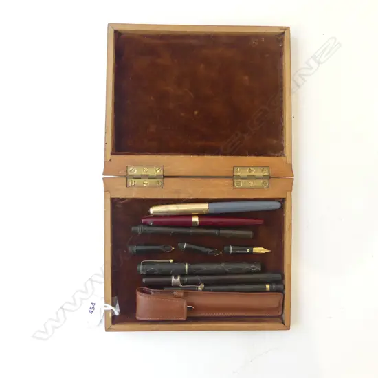 VINTAGE BOOK SHAPED NATIVE WOODS LIDDED BOX & COLLECTION OF 7 VINTAGE FOUNTAIN PENS & NIBS 
