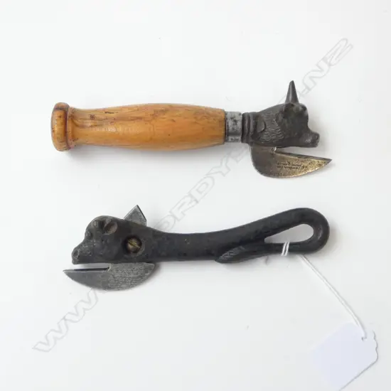 2 OLD BRITISH BULLY TIN OPENERS L.170mm
