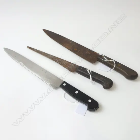 2 VINTAGE CHEFS KNIVES & SOLIGEN STEEL KNIVE L380MM