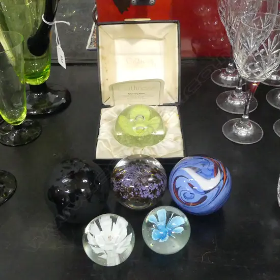 6 ART GLASS PAPERWEIGHTS INCL. CAITHNESS 'MORNING DEW' BOXED