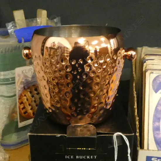 TEMPA ICE BUCKET 'HAMMERED COPPER' copper finished. New in box