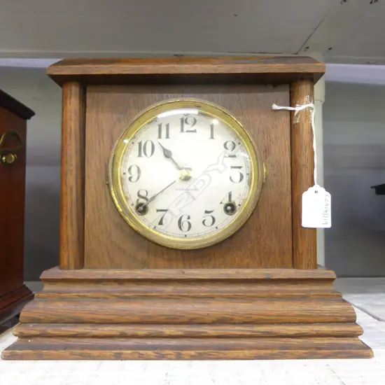 ENGLISH INGRAHAMS VINTAGE OAK MANTLE CLOCK H250MM