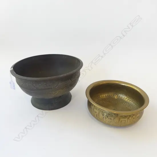 2 c1900 INDIAN BRASS BOWLS Finely engraved Dia.270mm lgst