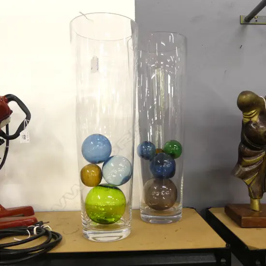 PR TALL COUNTRY ROAD POLISH GLASS VASES H500MM & 9 COLOURED GLASS BALLS