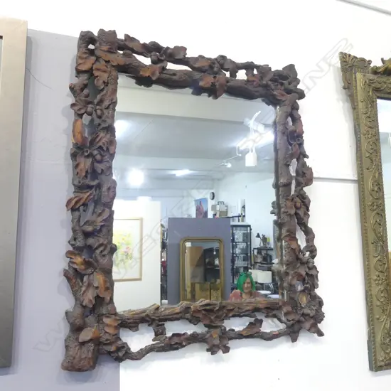 MIRROR w. CARVED OAK FRAME 730x620mm