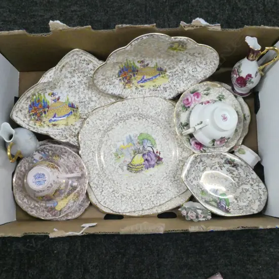 COLLECTION OF 10PCS CHINA & FLORAL CHINA