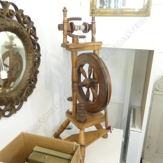SPINNING WHEEL H.880mm