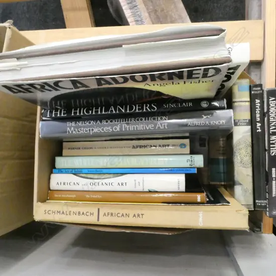 COLLECTION 12 BOOKS AFRICAN & TRIBAL ART