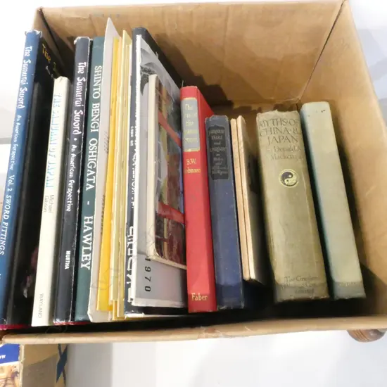 COLLECTION OF JAPANESE REF BOOKS & PAMPHLETS