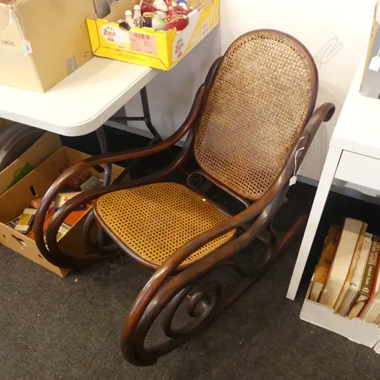THONET BENTWOOD ROCKING CHAIR 520x1060x1020mm