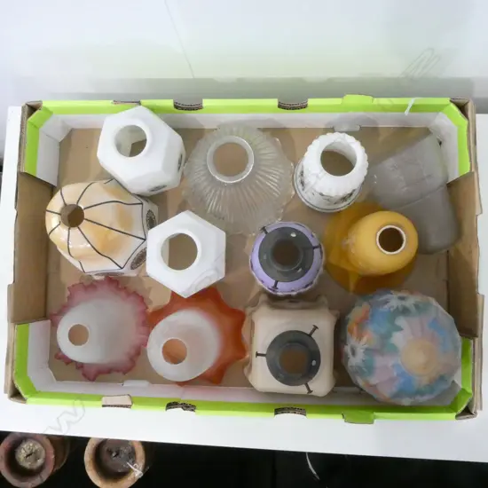 COLLECTION OF 12 EDWARDIAN GLASS LAMPSHADES H200 TALLEST