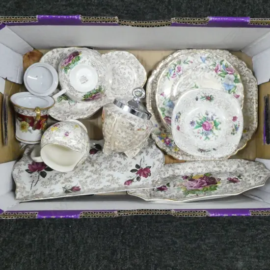 COLLECTION OF 13PC CHINZE FLORAL CHINA PLATES CUPS BOWLS CSP SET