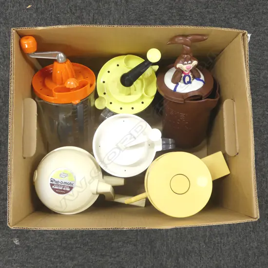 6 PLASTIC MIXERS Incl. ADVERTISING SOUTHERN COMFORT, NESTLE, eTc