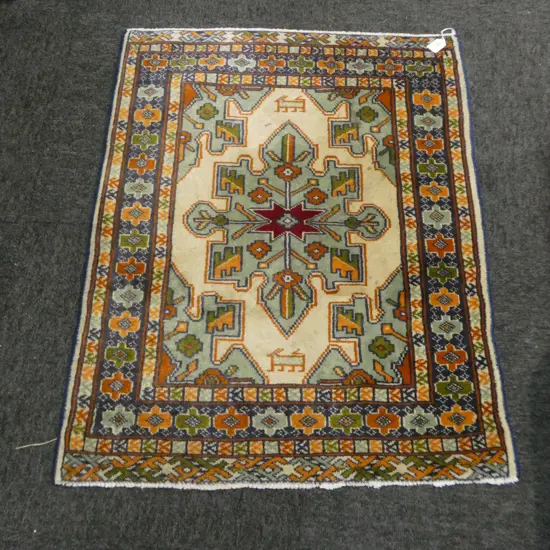 SMALL HAND KNOTTED WOOL PILE RUG 900x675mm