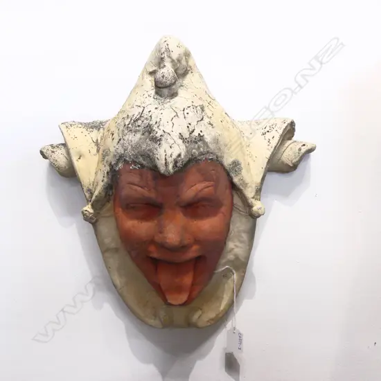 WALL MOUNTED JESTER FACE 