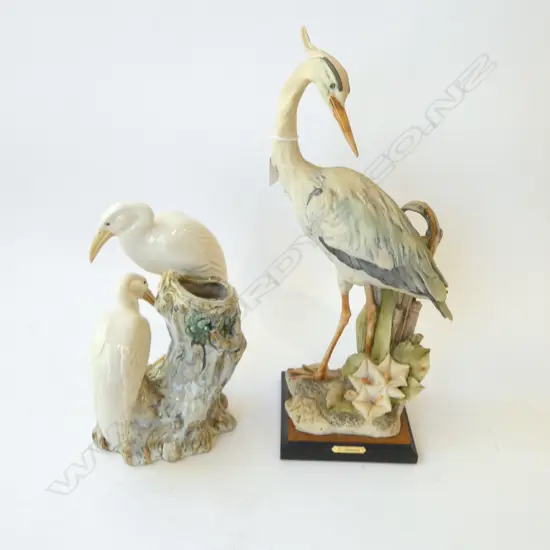 2 CRANE BIRD ORNAMENTS; CERAMIC VASE, ITALIAN RESIN H.385mm