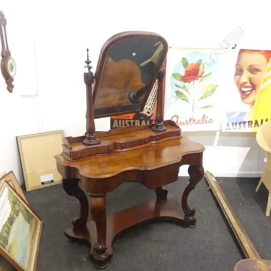 VICTORIAN MAHOGANY DRESSING TABLE W.1220mm