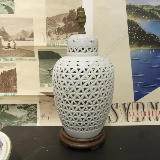 WHITE ORIENTAL PIERCED GINGER JAR TABLE LAMP H.460mm