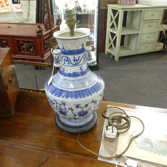 ORIENTAL B/W TABLE LAMP ARROW FORM (H.385 VASE ONLY)