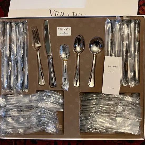 VERA WANG STAINLESS 56 PCE 8 place cutlery set boxed as new