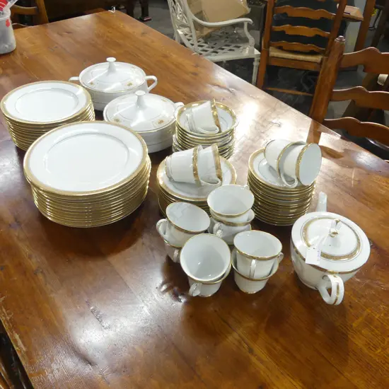 NORITAKE 'TIARA' PART DINNER/TEA SERVICE + 2 'MONTROSE' TUREENS