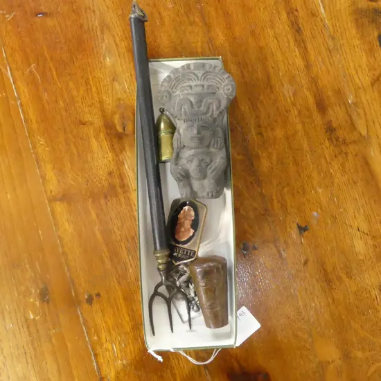 SMALL TRAY COLLECTABLES GEO TOASTING FORK L300MM ETC