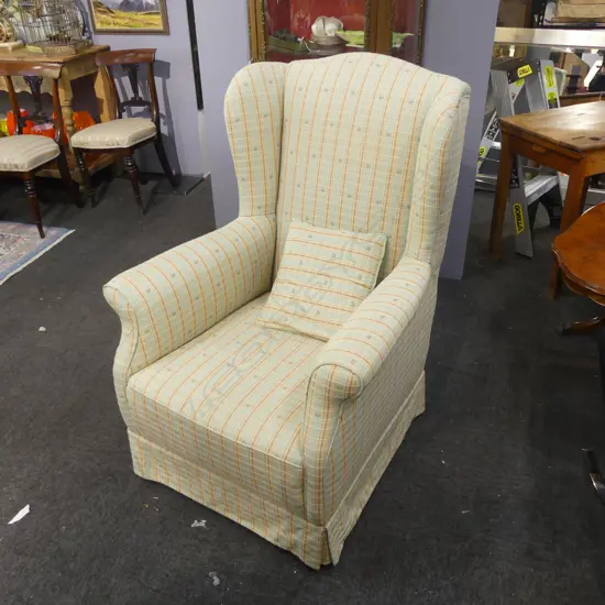 UPHOLSTERED WINGBACK ARM CHAIR 