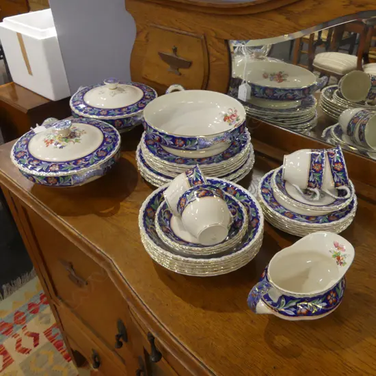 GRINDLEY 'ELYSIAN' PART DINNER SERVICE