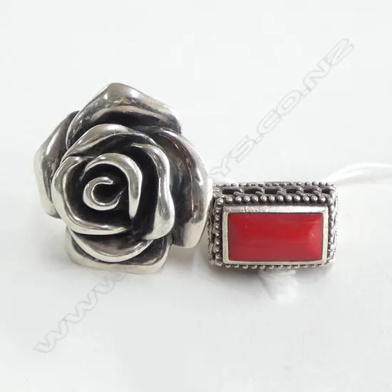2 SILVER RINGS, ROSE & RED STONE, 18.3grms Rose N  Red stone M