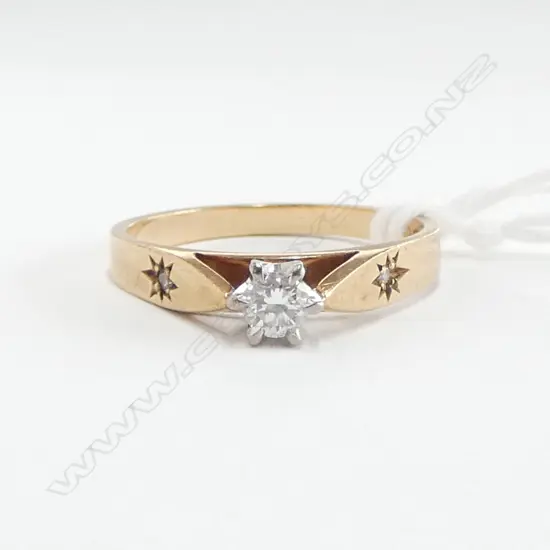 9ct GOLD & DIAMOND SOLITAIRE VINTAGE RING 2.3gms SIZE N