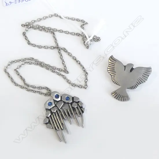 R. TENNESMED SWEEDEN PEWTER DOVE BROOCH & DANISH DESIGN PEWTER PENDANT NECKLACE L.340mm