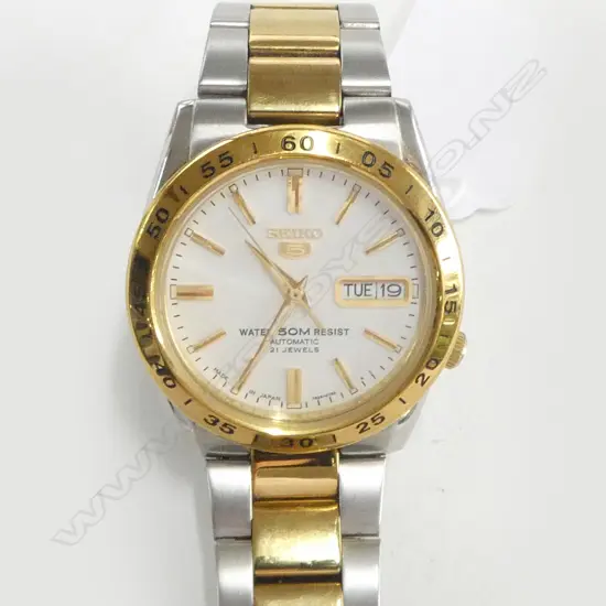 SEIKO 5 STAINLESS STEEL & GOLD PLATE GENT'S WRISTWATCH '50m Water Resist' automatic glass exhibition back. Running. Tidy