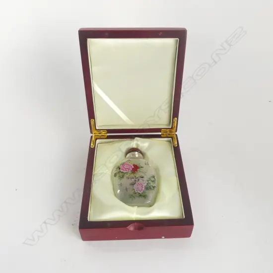 CHINESE SNUFF BOTTLE, H.100mm, CASED