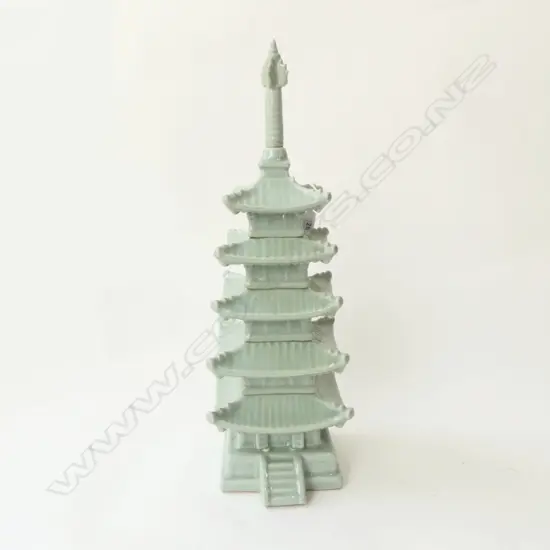 CELADON TOJI PORCELAIN sectionally stacked PAGODA TEMPLE small fault