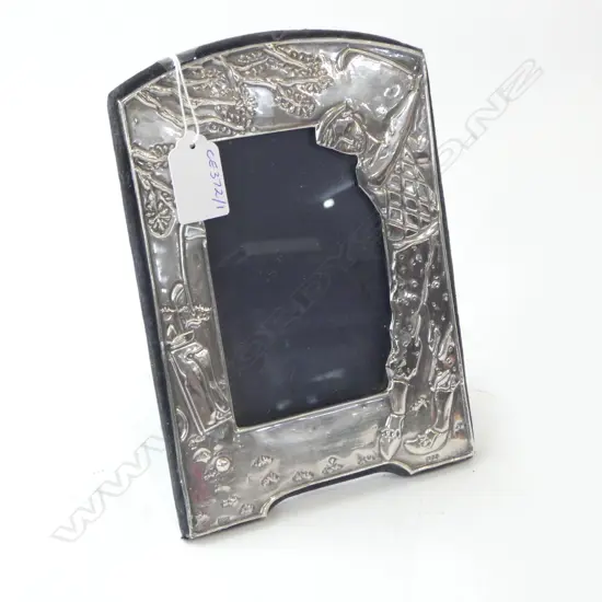 STG SILVER PHOTO FRAME ‘GOLFING’ LONDON 1988, H.205MM W.145MM