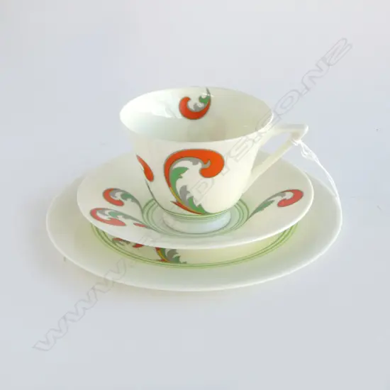 ROYAL DOULTON 'LYNN' PATTERN TRIO (small hairlines)