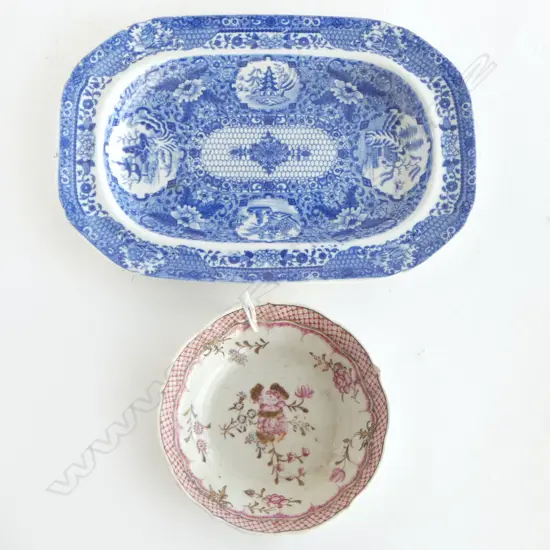 2 early 19thC PCES: blue & white small ashette L.240mm & finely painted saucer dish. Minor faults 