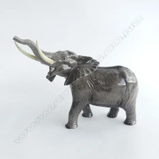 LARGE BESWICK CHINA ELEPHANT L360MM