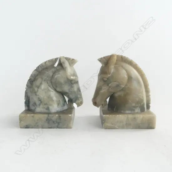 PR ALABASTER CARVED HORSES HEAD BOOKENDS H.120mm