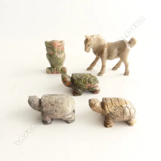 5 ASSORTED GEMSTONE CARVED ANIMALS, HORSE, TURTLES & OWL