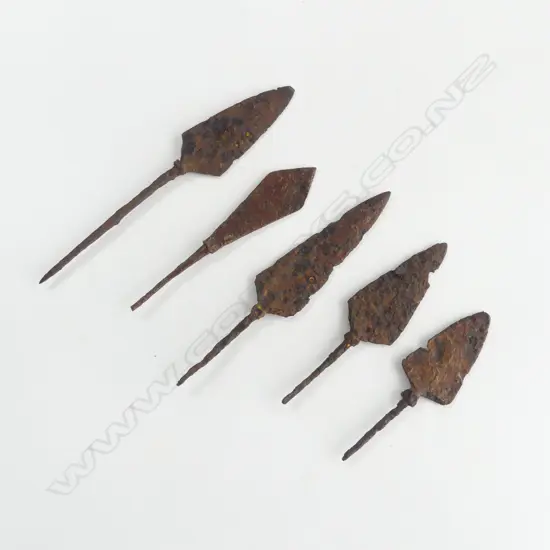 5 IRON ARROW HEADS TURKEY 400-1000 CE L.155mm