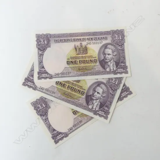 3 UNCIRCULATED NZ £1 NOTES CONSECUTIVE SERIAL NUMBERS