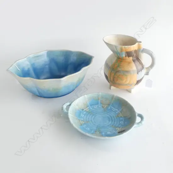 BESWICK JUG H180MM 2 HANDLED DISH DIA205MM & DECO BOWL DIA300MM
