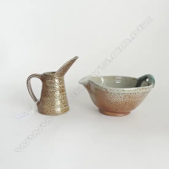 DUNCAN SHEARER STUDIO POTTERY BOWL 170mm dia + SALT GLAZED JUG H.135mm