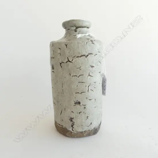 JAPANESE THICK WHITE GLAZED SAKE BOTTLE H.170mm