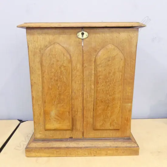 c.1900 BLOND OAK WRITING COMPENDIUM, ARCHED PANELS TO DOORS, 270 x 230 x 340mm