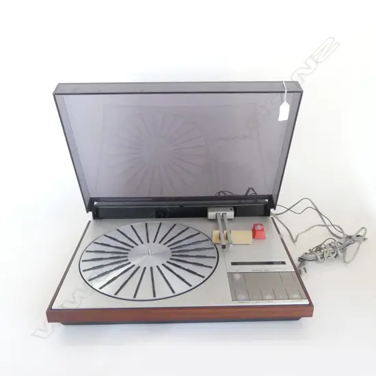 BANG & OLUFSEN OF DENMARK BEOGRAM 4002 TURNTABLE