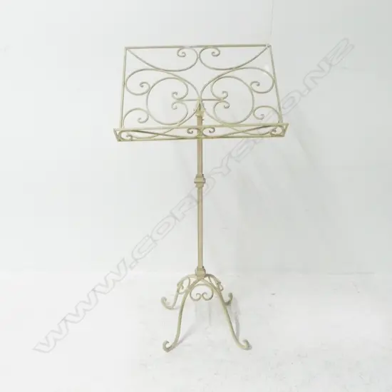 WROUGHT IRON BOOK / MUSIC STAND