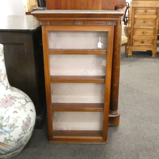 GLAZED DISPLAY CABINET 580x205x1025mm