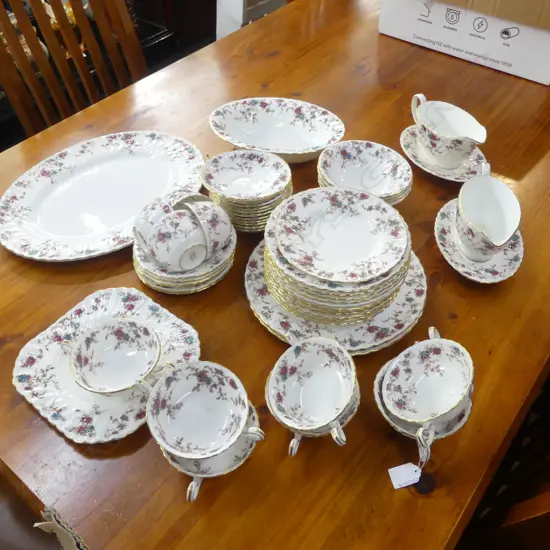 MINTON 'ANCESTRAL' DINNER SET